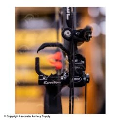 Hamskea Epsilon Arrow Rest (Universal Bracket) 11 Hamskea Epsilon Arrow Rest (Universal Bracket) -Shooting Store 1030643 inuse1