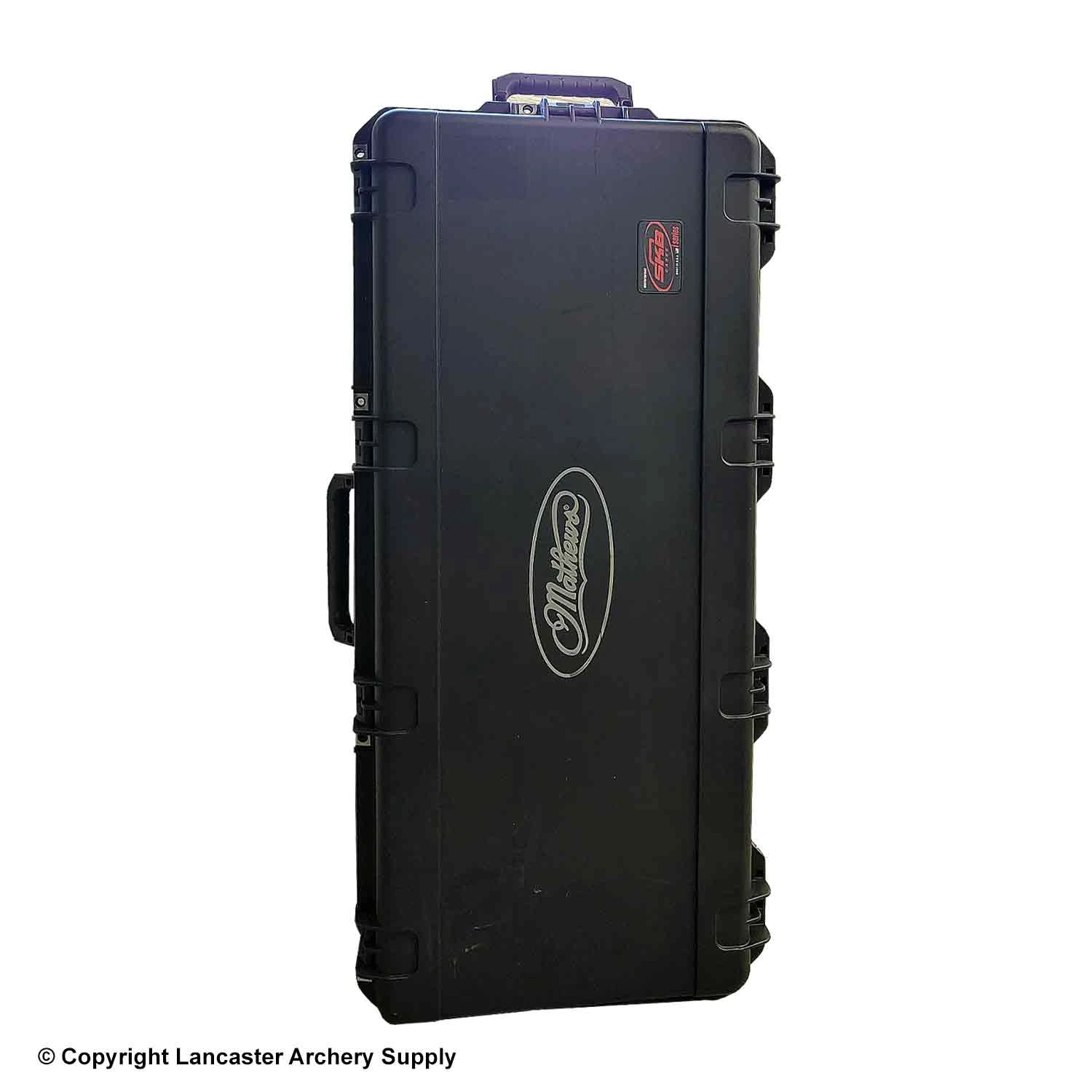 SKB 4217 ISeries Deluxe Mathews Compound Bow Case (Open Box X1032972) 1 SKB 4217 ISeries Deluxe Mathews Compound Bow Case (Open Box X1032972)